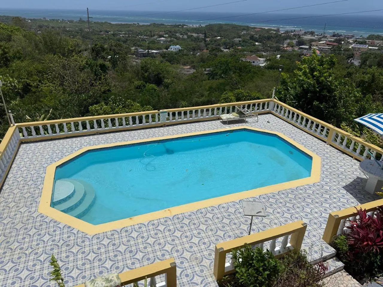 Emerald Sea View Montego Bay